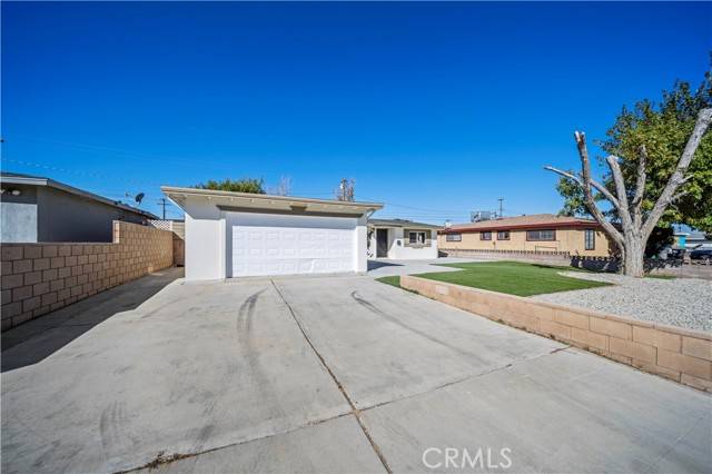 Lancaster, CA 93535,44209 Carolside Avenue