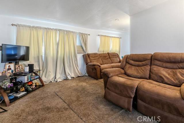 Lancaster, CA 93535,8747 E Avenue J