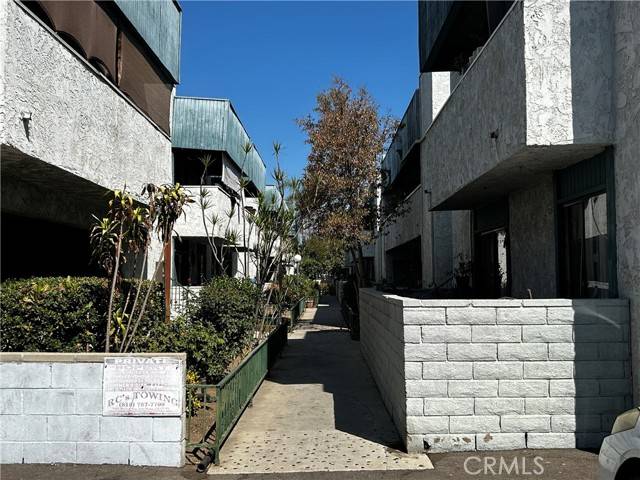 Panorama City, CA 91402,8801 Willis Avenue #24