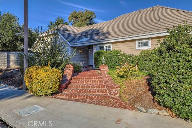 Valencia, CA 91355,26503 Chiffchaff Court