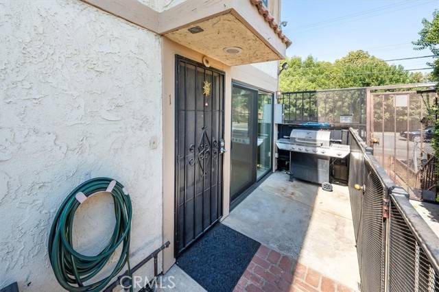 Winnetka, CA 91306,20216 Roscoe Boulevard #1