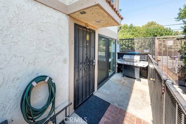 Winnetka, CA 91306,20216 Roscoe Boulevard #1