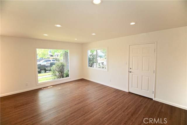 Panorama City, CA 91402,8738 Tilden Avenue