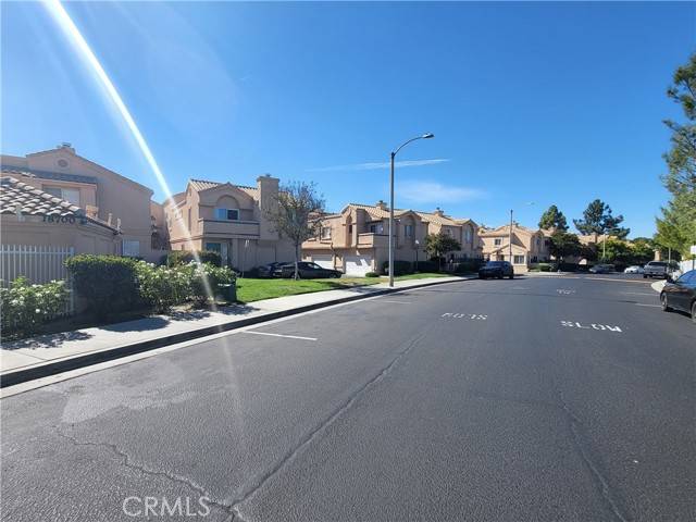 Newhall, CA 91321,18832 Vista Del Canon #F