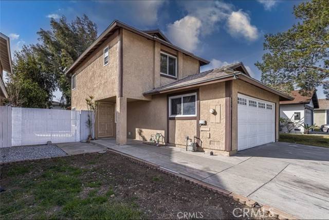 Fontana, CA 92335,8950 Summerwood Way