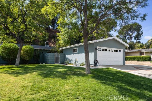 Newhall, CA 91321,19566 Green Mountain Drive