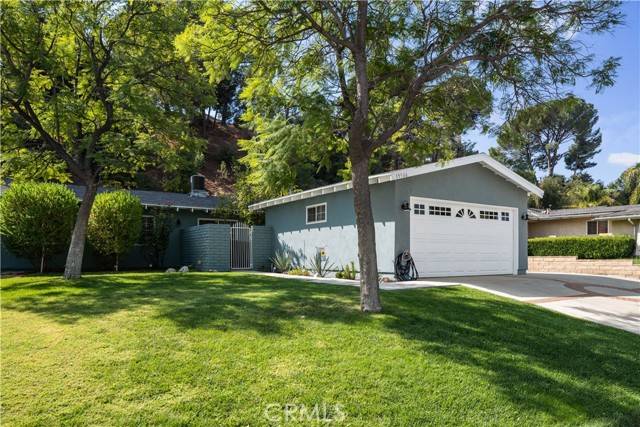 Newhall, CA 91321,19566 Green Mountain Drive