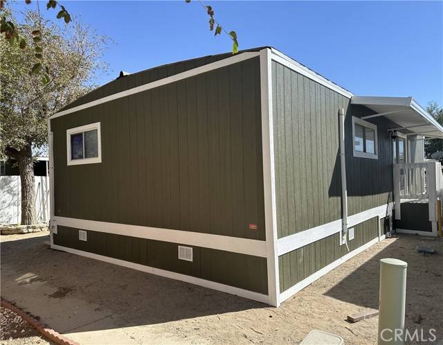 Rosamond, CA 93560,2421 Sierra highway #23