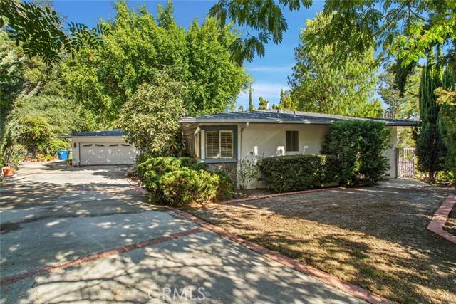 Encino, CA 91436,16933 Bosque Drive