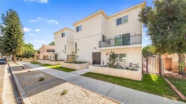 Granada Hills, CA 91344,17154 Chatsworth Street #1