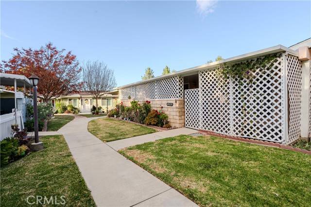 Newhall, CA 91321,19204 Avenue Of The Oaks #E