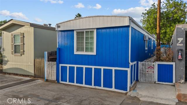 Van Nuys, CA 91406,7650 Balboa #100