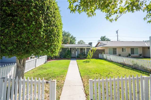 Canyon Country, CA 91351,19028 Drycliff Street