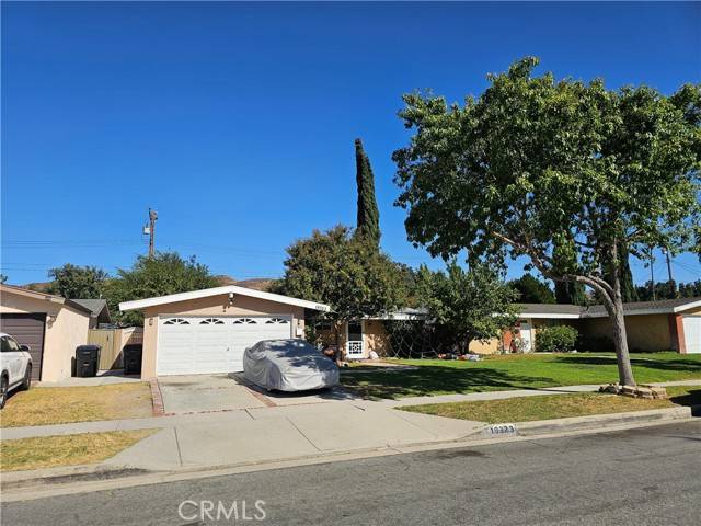 Canyon Country, CA 91351,19323 Cedarcreek Street