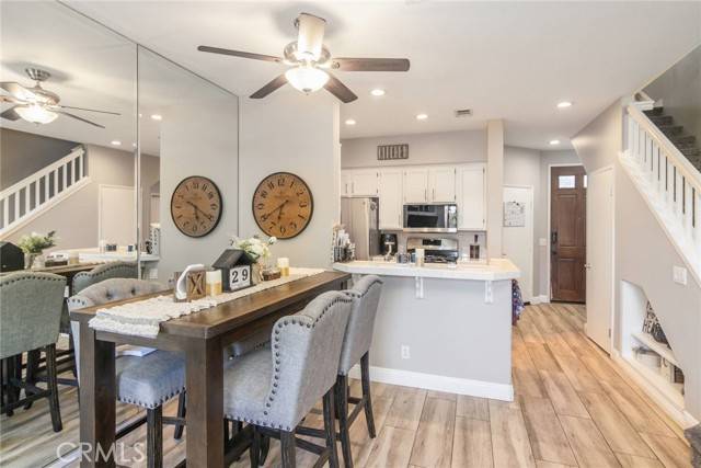 Valencia, CA 91354,23014 Cheyenne Drive #151