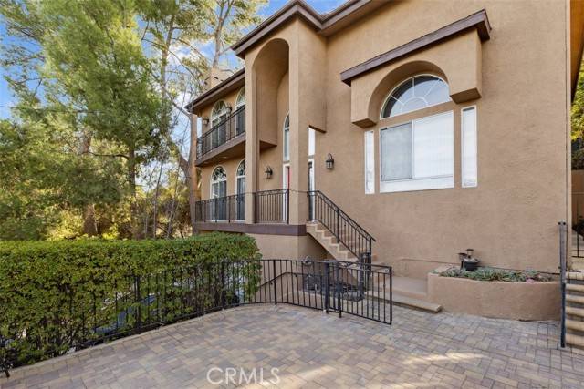 Calabasas, CA 91302,23684 Valley View Road