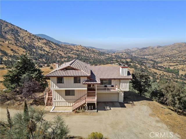 Tehachapi, CA 93561,24800 Woodford Tehachapi Road