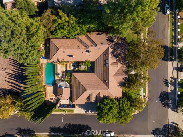 Encino, CA 91316,17555 Embassy Drive