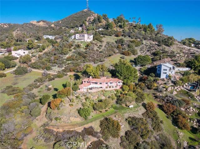 Malibu, CA 90265,135 Loma Metisse Road