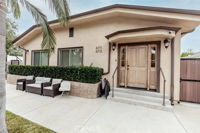 North Hollywood, CA 91606,6711 Clybourn Avenue
