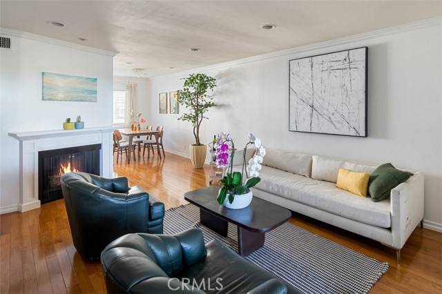 Burbank, CA 91504,9534 Via Ricardo