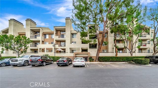 Woodland Hills, CA 91367,5520 Owensmouth Avenue #209