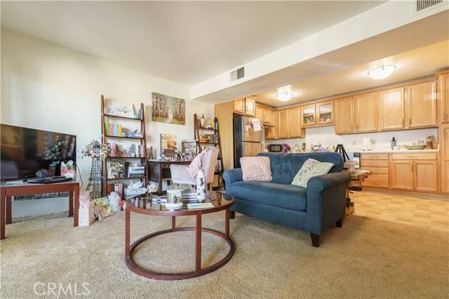 Sherman Oaks, CA 91403,14850 Hesby Street #202