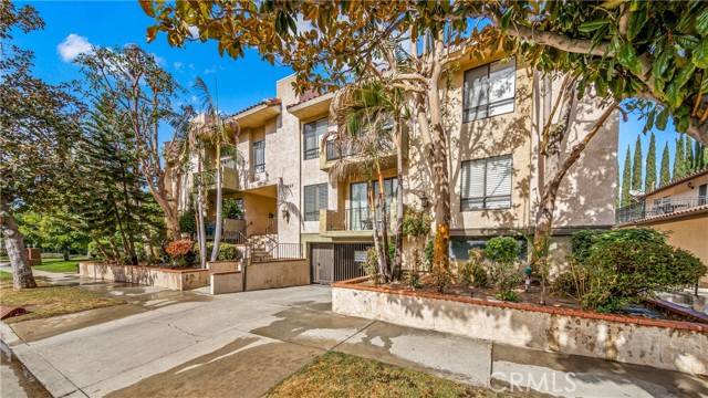 Sherman Oaks, CA 91423,14247 Riverside Drive #203