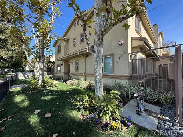 Lake Balboa, CA 91406,6446 Woodley Avenue #2