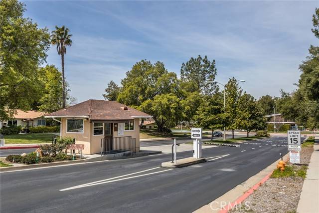 Newhall, CA 91321,19221 Avenue Of The Oaks #B