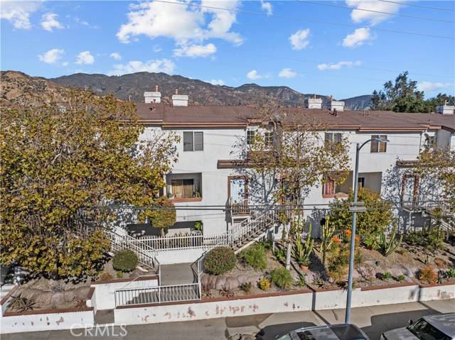 Sylmar, CA 91342,13522 Glenoaks Boulevard #4