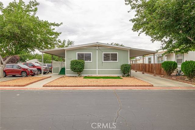 Palmdale, CA 93550,3524 E R #300