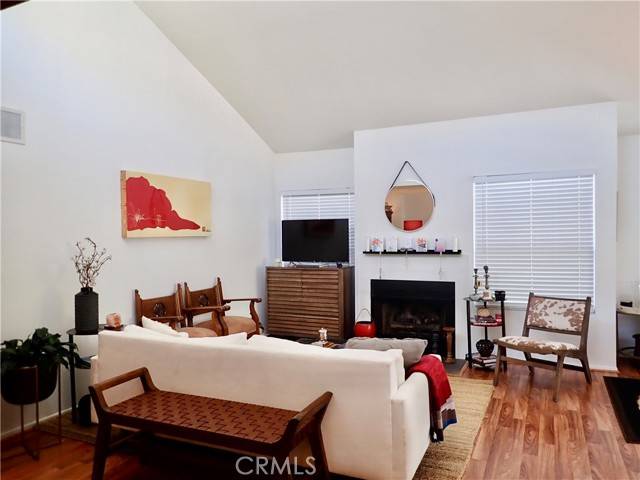 Calabasas, CA 91302,4257 Las Virgenes Road #1