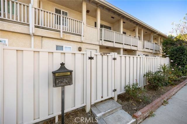 Reseda, CA 91335,8161 Canby Avenue #4