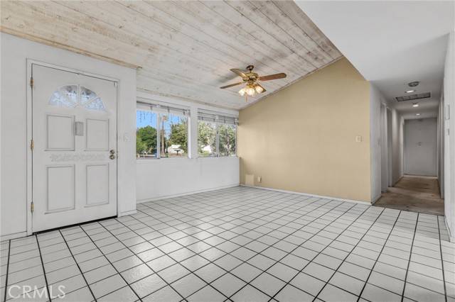 North Hills, CA 91343,9355 Valjean Avenue