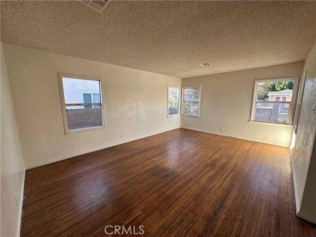 Sylmar, CA 91342,14810 Oro Grande Street