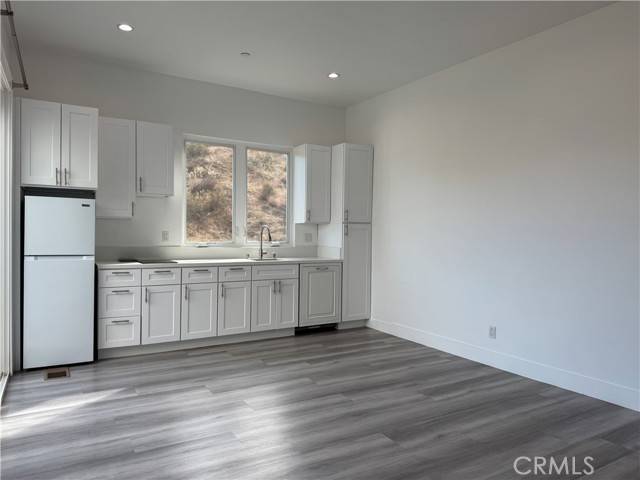 Simi Valley, CA 93063,988 Alta Vista Road