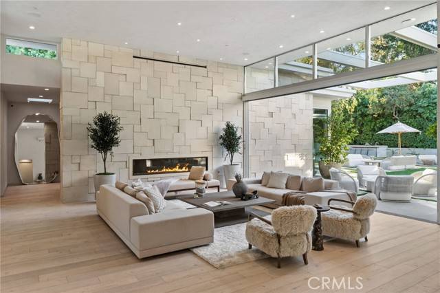 Encino, CA 91316,4727 Alonzo Avenue