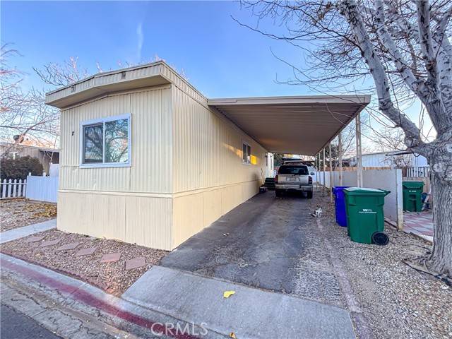 Palmdale, CA 93550,3524 AVENUE R