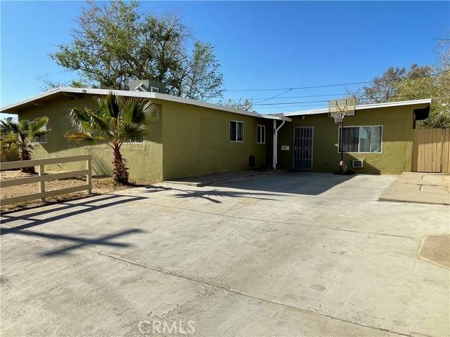 Lancaster, CA 93534,719 W Avenue H13