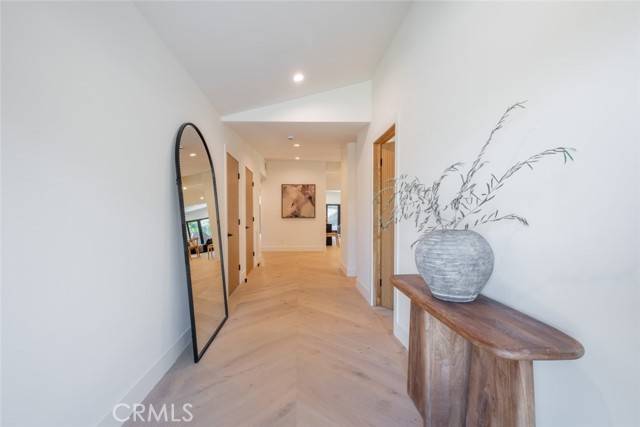 Encino, CA 91436,5016 Rubio Avenue