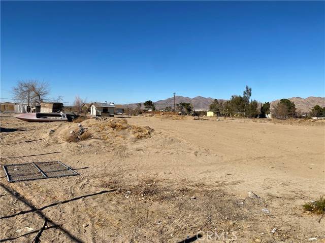 Lucerne Valley, CA 92356,9353 Cody