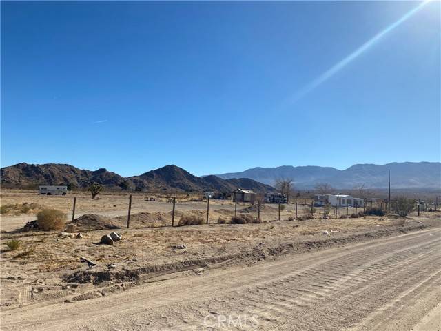 Lucerne Valley, CA 92356,9353 Cody