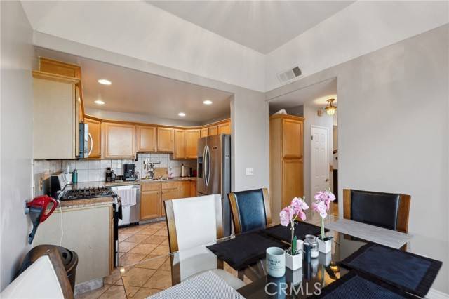 Valley Glen, CA 91401,13351 Burbank Boulevard #4