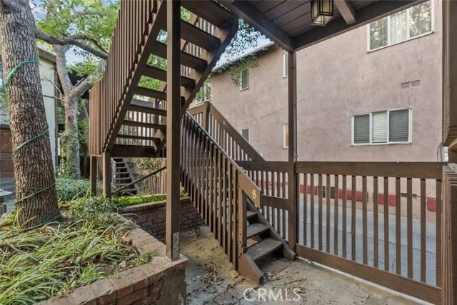 Sherman Oaks, CA 91403,15457 Moorpark Street #8