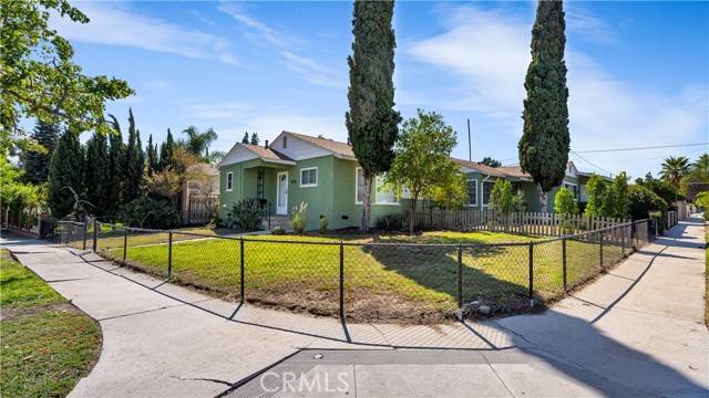 North Hollywood, CA 91606,6153 Clybourn Avenue