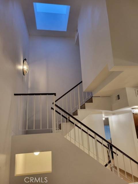 Tarzana, CA 91335,6323 Reseda Boulevard #6