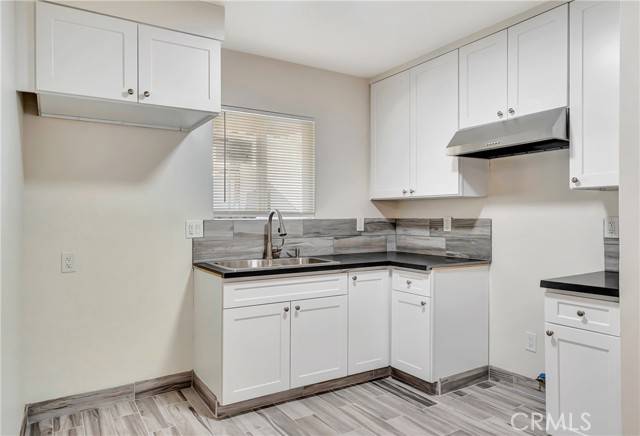 Van Nuys, CA 91401,14233 Sylvan Street