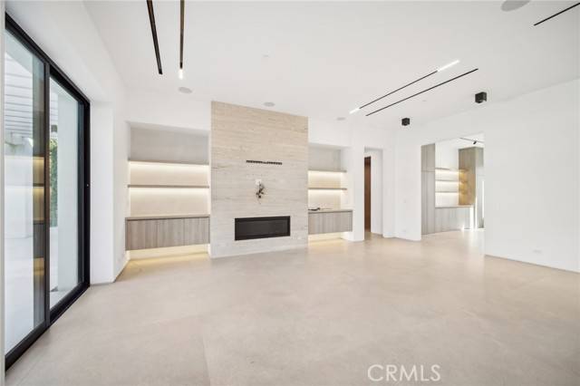 Encino, CA 91316,5321 Oak Park Avenue