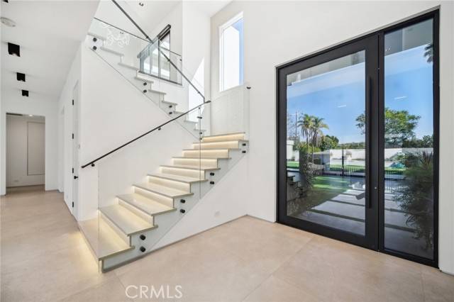 Encino, CA 91316,5321 Oak Park Avenue